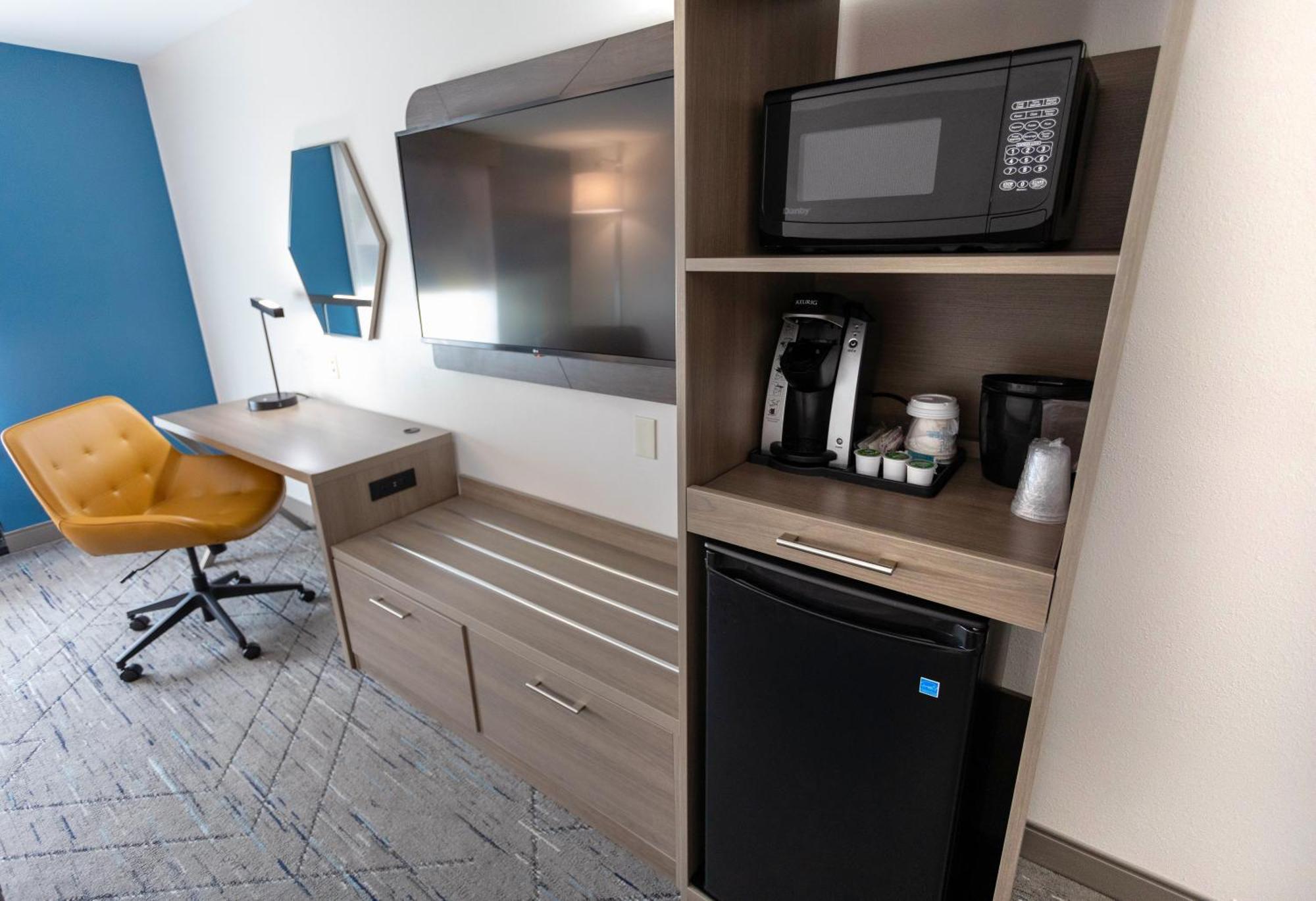 Holiday Inn Express & Suites - Huntsville Airport By Ihg Медісон Екстер'єр фото