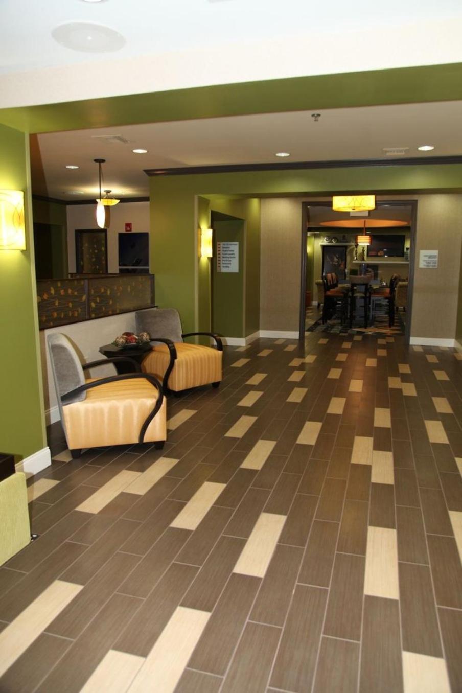 Holiday Inn Express & Suites - Huntsville Airport By Ihg Медісон Екстер'єр фото
