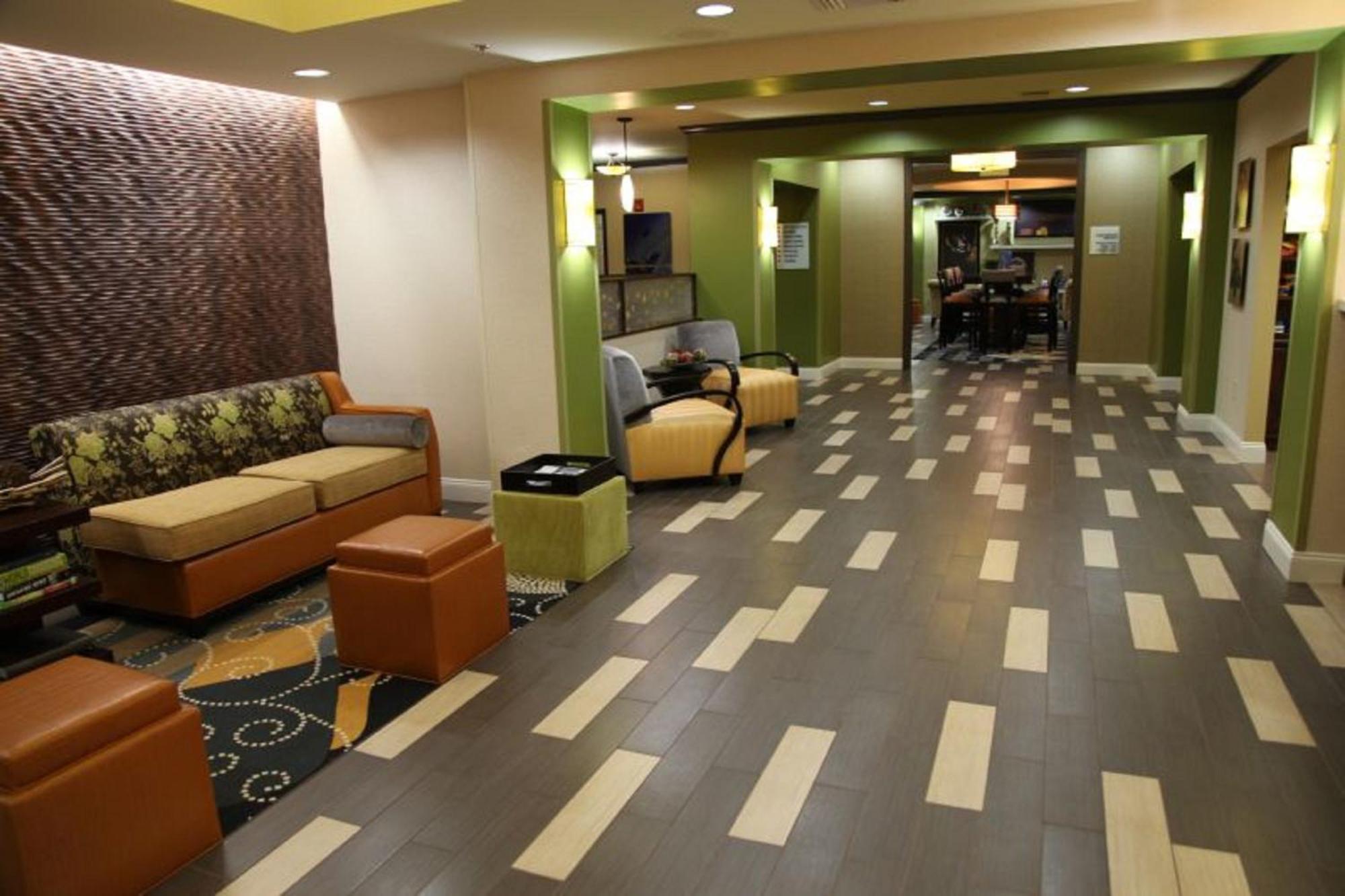 Holiday Inn Express & Suites - Huntsville Airport By Ihg Медісон Екстер'єр фото